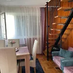 بيت للعطل Rozsa Nyaralohaz