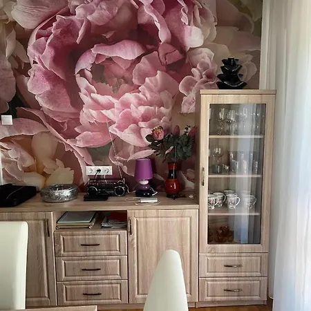 Holiday home Rozsa Nyaralohaz Balatonboglar