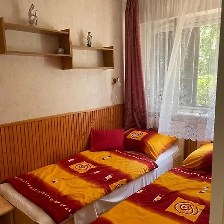 Holiday home Rozsa Nyaralohaz Balatonboglar
