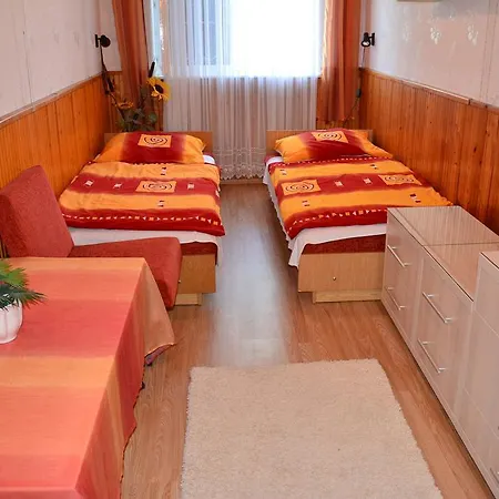 Rozsa Nyaralohaz Balatonboglar
