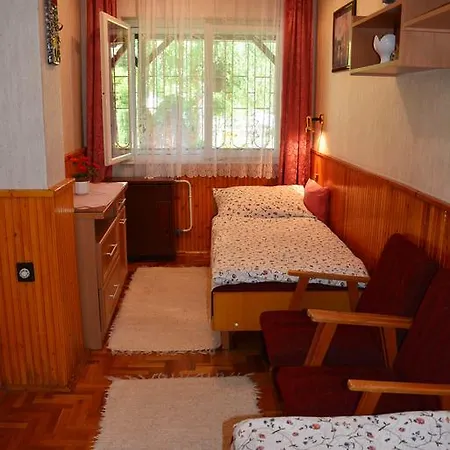 Holiday home Rozsa Nyaralohaz Balatonboglar