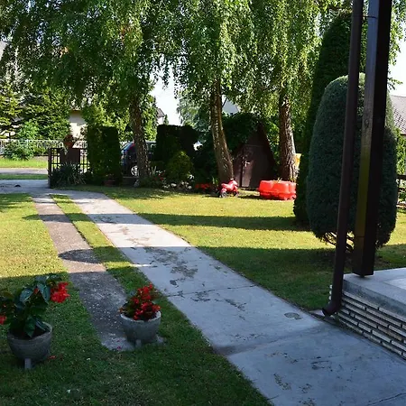 Holiday home Rozsa Nyaralohaz *