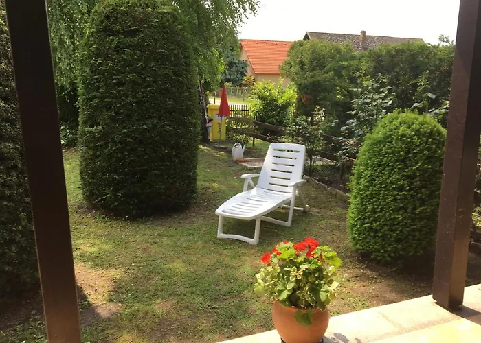 Rozsa Nyaralohaz * Balatonboglár