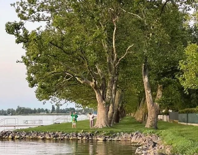 Feriehus Rozsa Nyaralohaz *